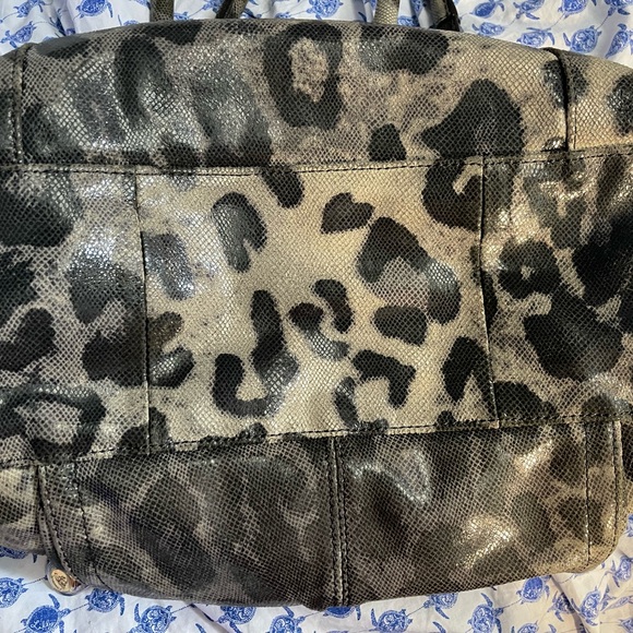 B. Makowsky snake print should style purse - Picture 9 of 16